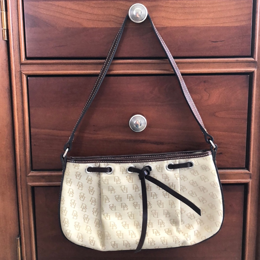 Dooney & Bourke purse
